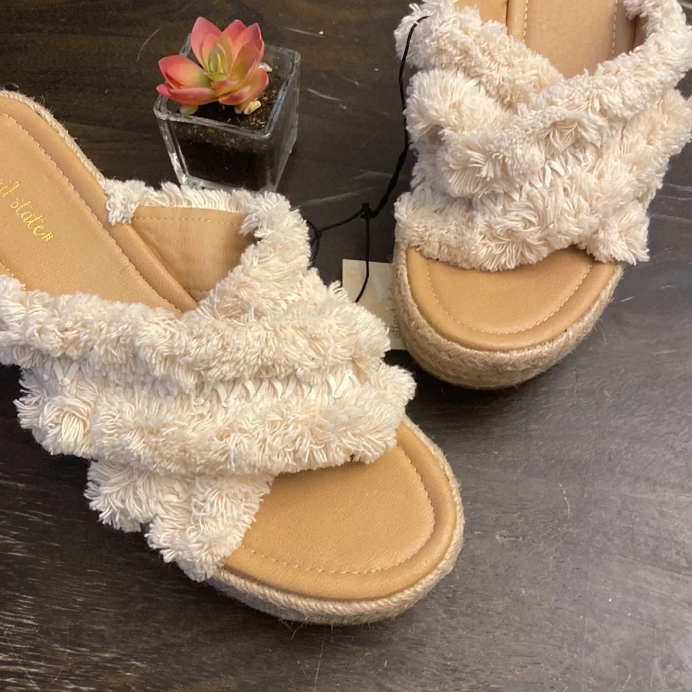 NWT Altar’d State | Wales Furry Platform Wedge espadrille sandals women size 9